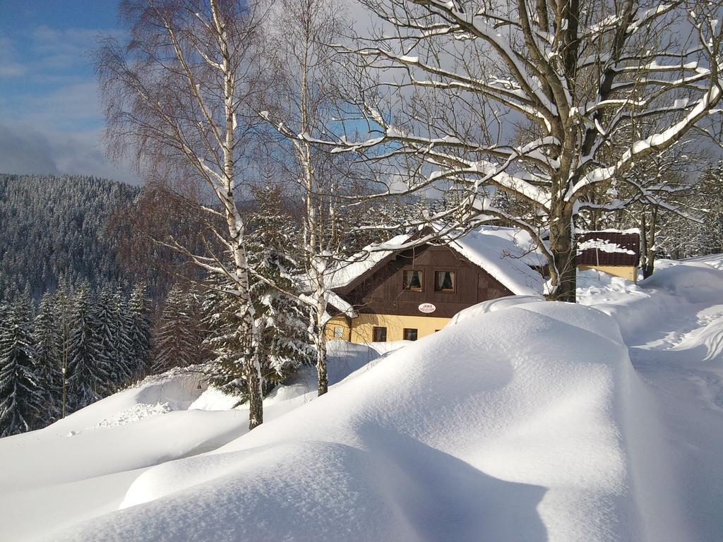 Chata Jawa Hotel Strazne Bagian luar foto