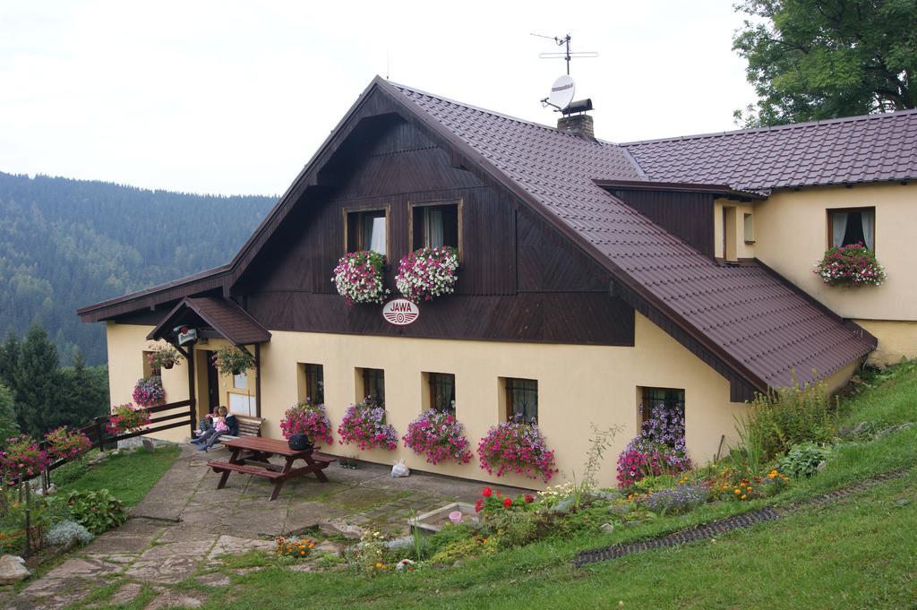 Chata Jawa Hotel Strazne Bagian luar foto