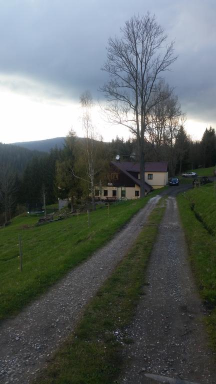 Chata Jawa Hotel Strazne Bagian luar foto
